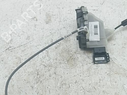 front-right-lock-toyota-proace-van-mdz_-2016-36523373 main image