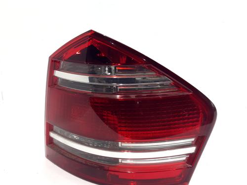 Used Right taillight MERCEDES-BENZ GL-CLASS (X164) GL 320 CDI 4-matic (164.822) (224 hp) 32080198