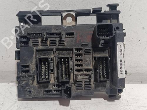 Used Fuse box PEUGEOT 307 (3A/C) 2.0 HDi 90 (90 hp) 28336379