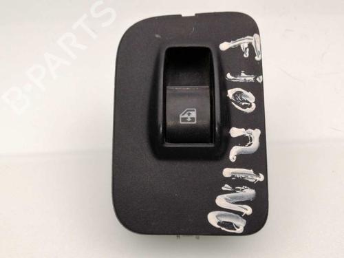 Interrupteur de vitre avant droite FIAT QUBO (225_) 1.3 D Multijet (225CXB1A, 225AXB1A, 225CXB11, 225AXB11,... (75 hp) 23380759