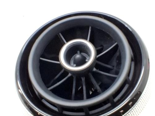 Used Air vent AUDI A3 (8V1, 8VK) 1.6 TDI (105 hp) 32257600