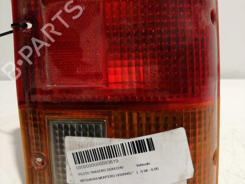 Høyre baklys MITSUBISHI PAJERO II (V3_W, V2_W, V4_W, V5_W) 2.5 TD 4WD (V24W) (99 hp) 25460495
