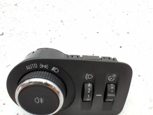 headlight-switch-opel-corsa-f-p2jo-2019-40546205 main image