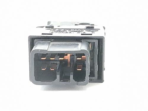 Right rear window switch HYUNDAI SANTA FÉ II (CM) 2.2 CRDi 4x4 | BP28083879I28 