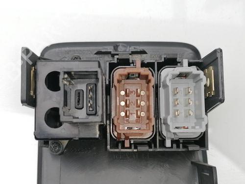 Switch RENAULT VEL SATIS (BJ0_) 3.0 dCi (BJ0J, BJ0N) | BP23379532I30 