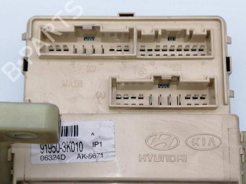 Used Fuse box HYUNDAI SONATA V (NF) 2.0 CRDi (140 hp) 23443261