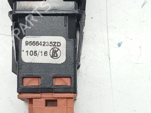 Switch CITROËN C4 II (NC_) 1.6 BlueHDi 100 | BP30898184I30 