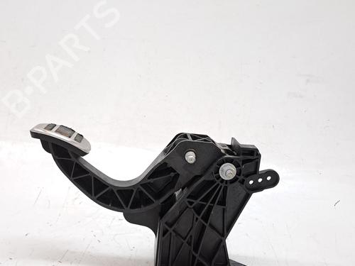 Used Clutch pedal OPEL CORSA F (P2JO) 1.2 MHEV (101 hp) 27653128
