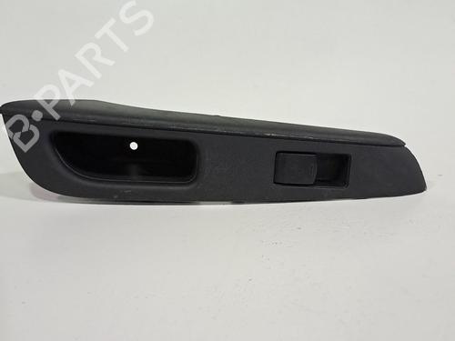 Interrupteur de vitre arrière droite NISSAN NOTE (E12) 1.2 (80 hp) 23371758