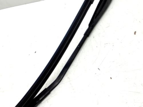 front-windshield-wiper-arm-audi-a3-8v1-8vk-2012-2013-2014-2015-2016-2017-2018-2019-2020-32257099 main image