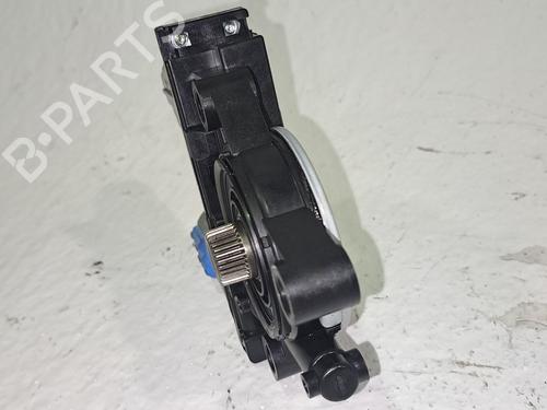 Right front window motor KIA SORENTO III (UM) 2.2 CRDi 4WD | BP25999639E20 