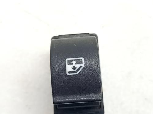 Raamschakelaar rechts voor FIAT DOBLO Cargo (263_) 1.3 D Multijet (263WXU1A, 263ZXU1A, 263WYB1A, 263ZYB1A) (95 hp) 31262667