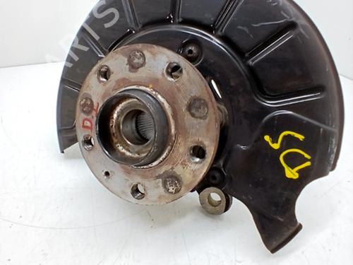 Used Left front steering knuckle VW GOLF VI (5K1) 2.0 TDI (140 hp) 30337304