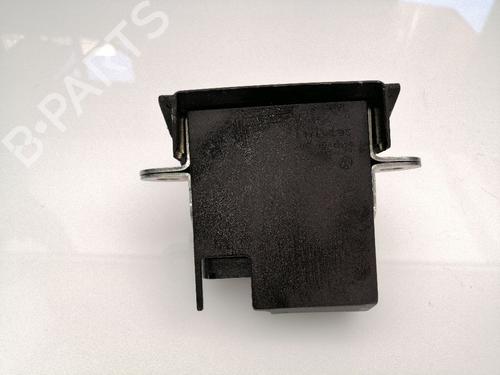 Tailgate lock VW GOLF VII (5G1, BQ1, BE1, BE2) 1.5 TSI | BP23385447C101 