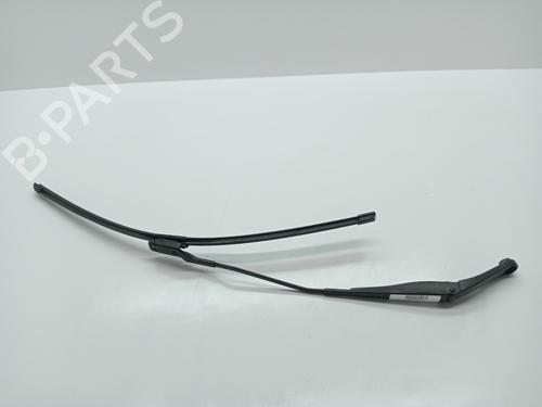 Used Front windshield wiper arm FIAT 500L (351_, 352_) 0.9 (199LYC1B) (105 hp) 23342788