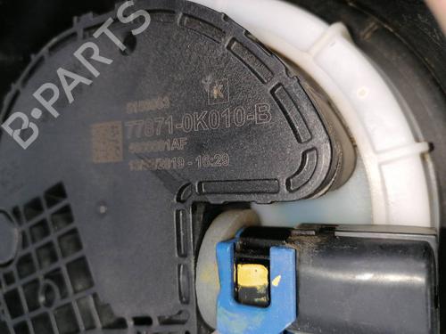 Used Fuel tank TOYOTA HILUX VIII Pickup (_N1_) 2.4 D 4WD (GUN125_, GUN125R) (150 hp) 26210144