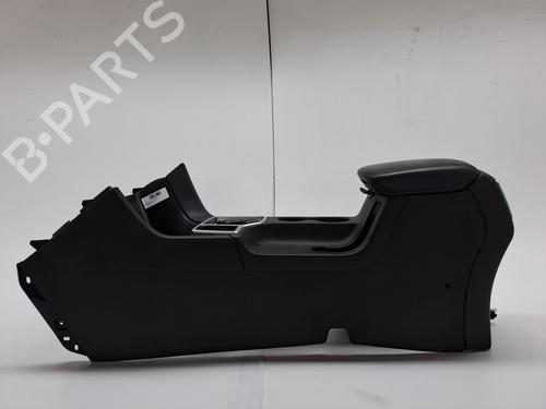 Used Armrest / Center console KIA SPORTAGE IV (QL, QLE) 1.7 CRDi (116 hp) 23365079