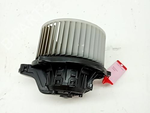 Używane Silniczek dmuchawy nagrzewnicy HYUNDAI i30 (GD) 1.4 CRDi (90 hp) 30050556