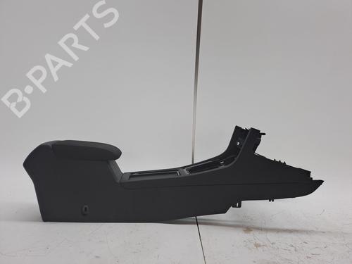 Used Armrest / Center console VW GOLF VII (5G1, BQ1, BE1, BE2) 1.5 TSI (130 hp) 23375192