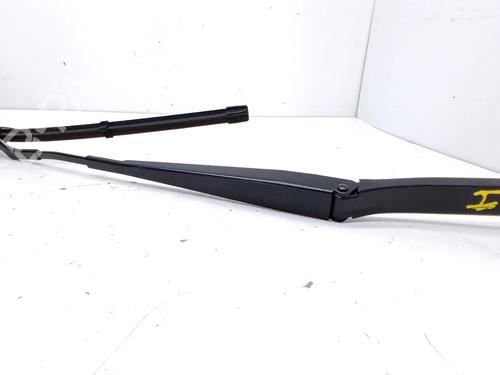 front-windshield-wiper-arm-skoda-fabia-iii-nj3-2014-2015-2016-2017-2018-2019-2020-2021-37289117 main image