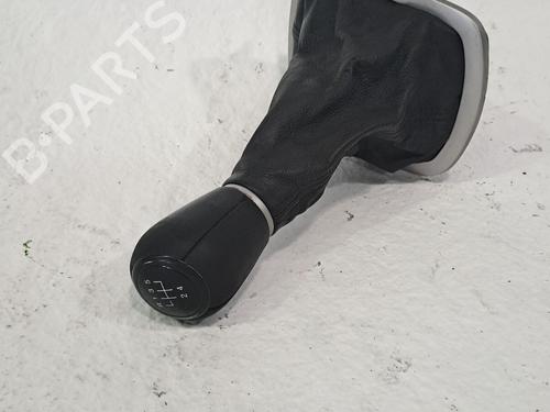 Used Shift knob SEAT LEON (1M1) 1.9 TDI (100 hp) 27557405