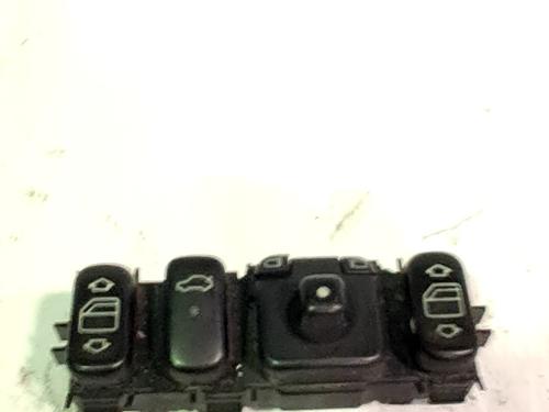 Used Switch Switch MERCEDES-BENZ CLK Convertible (A208) CLK 200 (208.435) (136 hp) 33772466 33772466