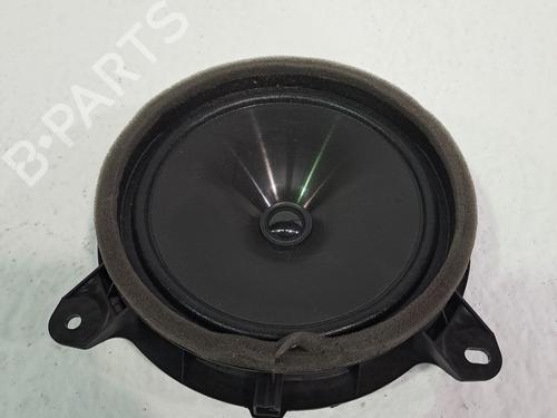 Used Speaker TOYOTA YARIS (_P21_, _PA1_, _PH1_) 1.5 Hybrid (MXPH10, MXPH11) (116 hp) 24874721