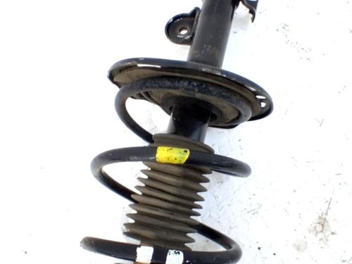 Used Right front shock absorber Right front shock absorber TOYOTA RAV 4 IV (_A4_) 2.2 D 4WD (ALA49) (150 hp) 34182030 34182030