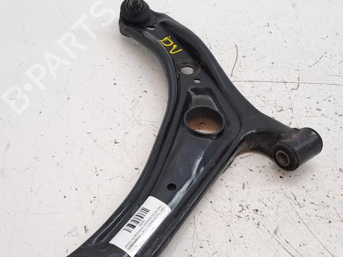 Used Right front suspension arm TOYOTA YARIS (_P1_) 1.4 D-4D (NLP10_, NLP10R) (75 hp) 28179182