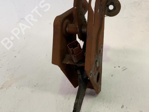 break-pedal-nissan-nv200-evalia-bus-2010-36539843 main image