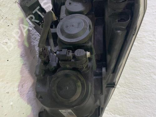 Left headlight RENAULT CLIO III (BR0/1, CR0/1) 1.2 Ethanol (CR1U, BR1U) | BP33765546C28 - Image 2