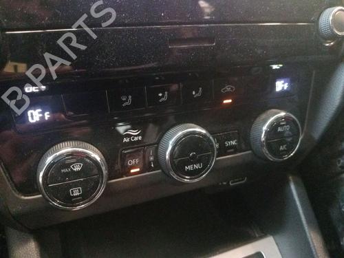 Used Climate control TOYOTA AVENSIS Saloon (_T27_) 2.0 D-4D (ADT270_, ADT270R) (126 hp) 23363411