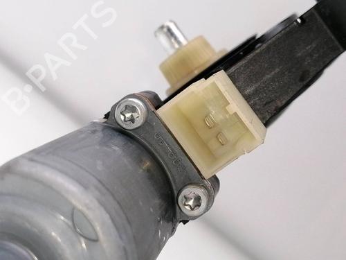 Portierruitmotor rechtsvoor SEAT LEON (5F1) 1.6 TDI (115 hp) 23453843