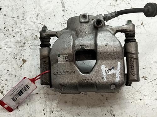 Used Left front brake caliper Left front brake caliper FIAT 500e (332_) Elektro 3+1 (FA1) (118 hp) 39740806 39740806