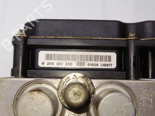 Used ABS pump IVECO DAILY VI Van 33S16, 35S16, 35C16, 38S16, 40C16, 42S16, 50C16 (156 hp) 24188264
