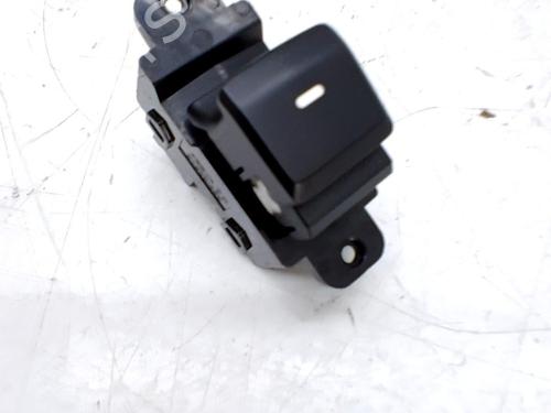 Used Right rear window switch Right rear window switch HYUNDAI i20 ACTIVE (IB, GB) 1.0 T-GDI (101 hp) 34708075 34708075