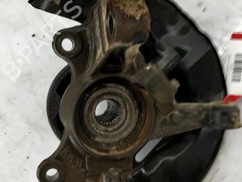 Used Right front steering knuckle TOYOTA COROLLA (_E12_) 1.6 VVT-i (ZZE121_, ZZE121R) (110 hp) 32107465