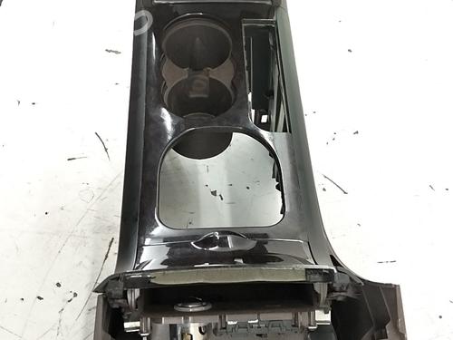 Armrest / Center console MAHINDRA XUV500 2.2 CRDe | BP38437572I20 - Image 3