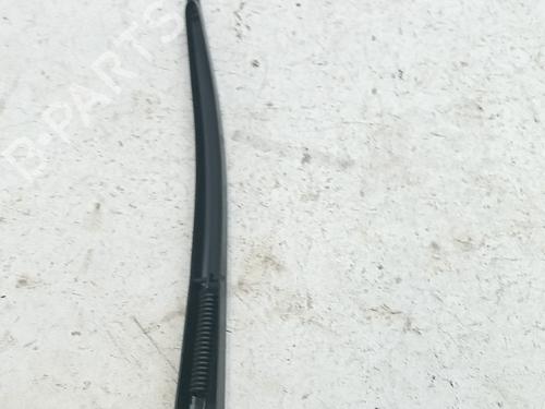 Used Front windshield wiper arm Front windshield wiper arm 37590824 37590824