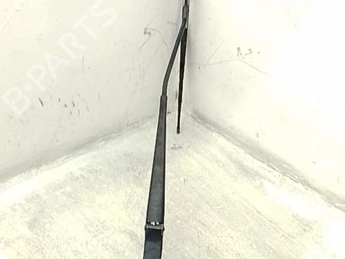 Used Front windshield wiper arm Front windshield wiper arm 37590457 37590457