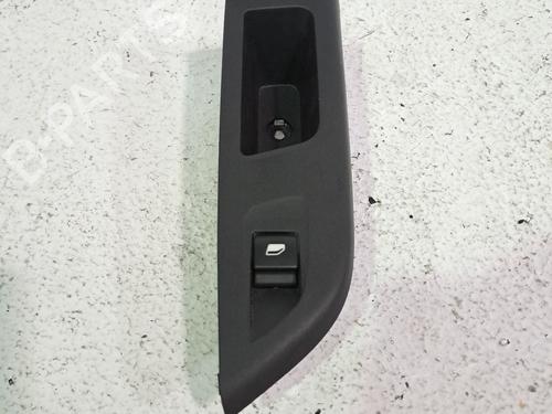 Interrupteur de vitre arrière droite OPEL CORSA F (P2JO) 1.2 (68) (101 hp) 28037625