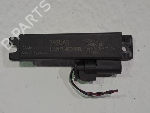 Used Antenna/Base LAND ROVER DISCOVERY IV (L319) 3.0 SDV6 4x4 (256 hp) 24188658