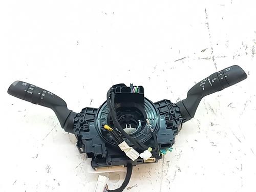Used Switch Switch TOYOTA YARIS (_P21_, _PA1_, _PH1_) 1.5 Hybrid (MXPH10, MXPH11) (116 hp) 38416619 38416619