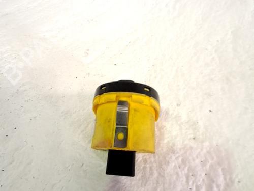 Używane Przełącznik ALFA ROMEO 147 (937_) 1.6 16V T.SPARK ECO (937.AXA1A, 937.BXA1A) (105 hp) 29559028