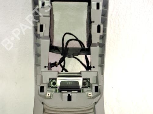 Middle console PEUGEOT 308 SW II (LC_, LJ_, LR_, LX_, L4_) 2.0 BlueHDi 150 | BP29992150I22