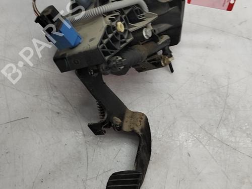 Used Clutch pedal Clutch pedal RENAULT TRAFIC III Van (FG_) 1.6 dCi 120 (FGMB, FGMC) (120 hp) 36523921 36523921