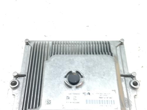 Used Engine control unit (ECU) PEUGEOT 2008 II (UD_, US_, UY_, UJ_, UR_, UC_) 1.2 PureTech 100 (USHNK) (101 hp) 32285524