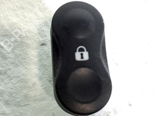 Commutateur DACIA SANDERO 1.2 16V (75 hp) 32107698