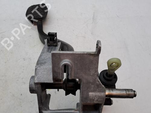 Used Break pedal BMW 3 (E90) 320 i (150 hp) 23358819