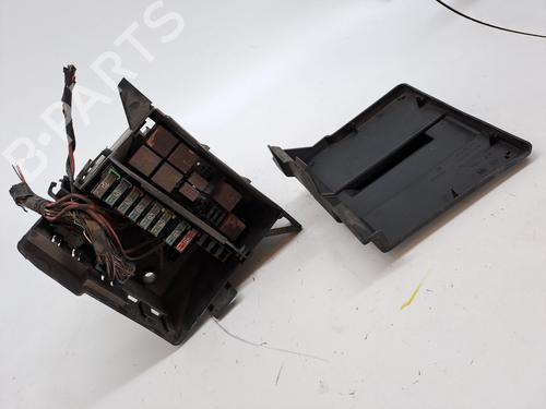 Used Fuse box OPEL VIVARO A Bus (X83) 1.9 DTI (F7, J7, A07) (101 hp) 23366253